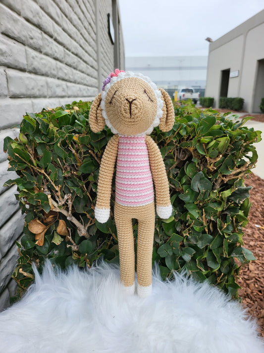 Slim Standing Sheep